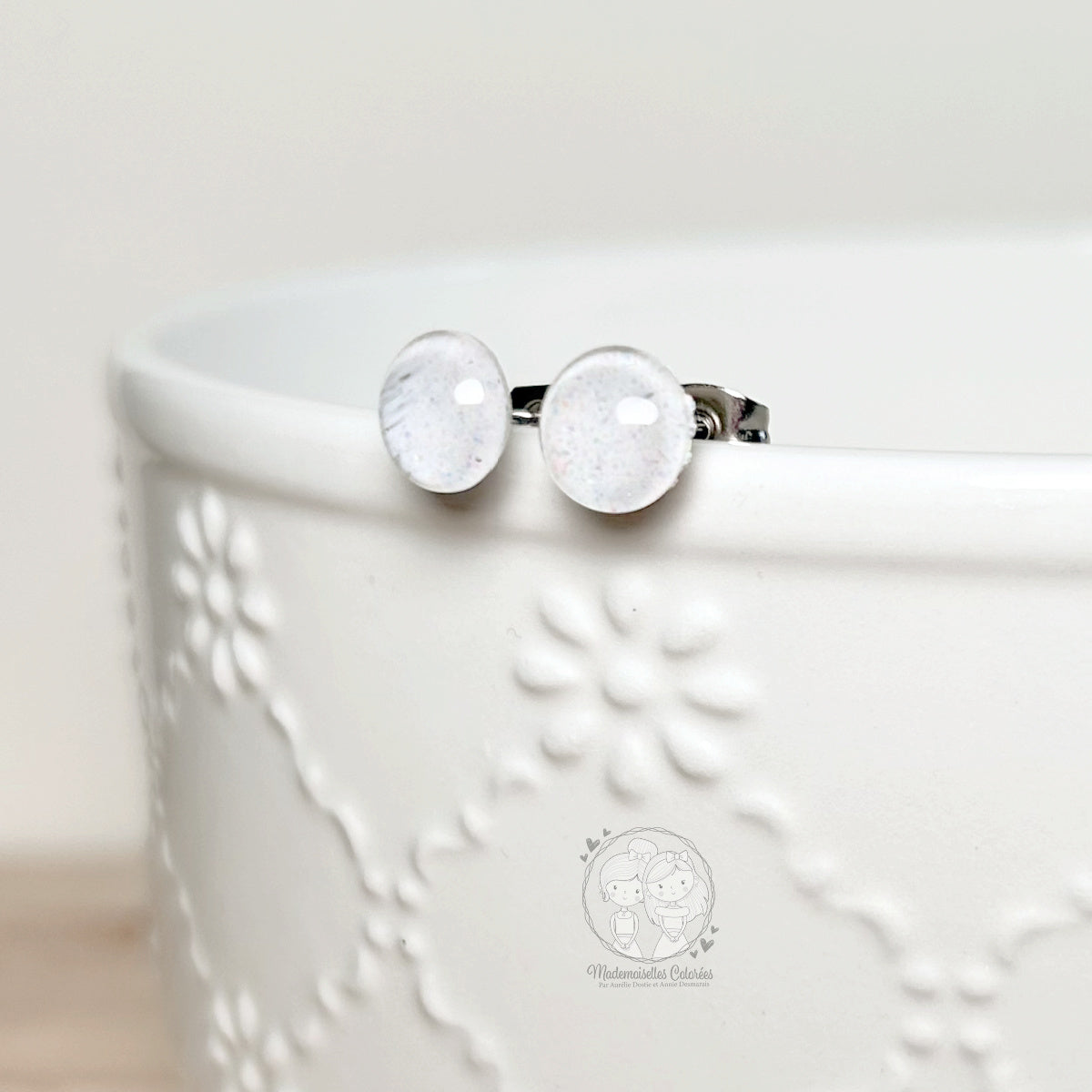 Boucle d'oreilles Clous blancs