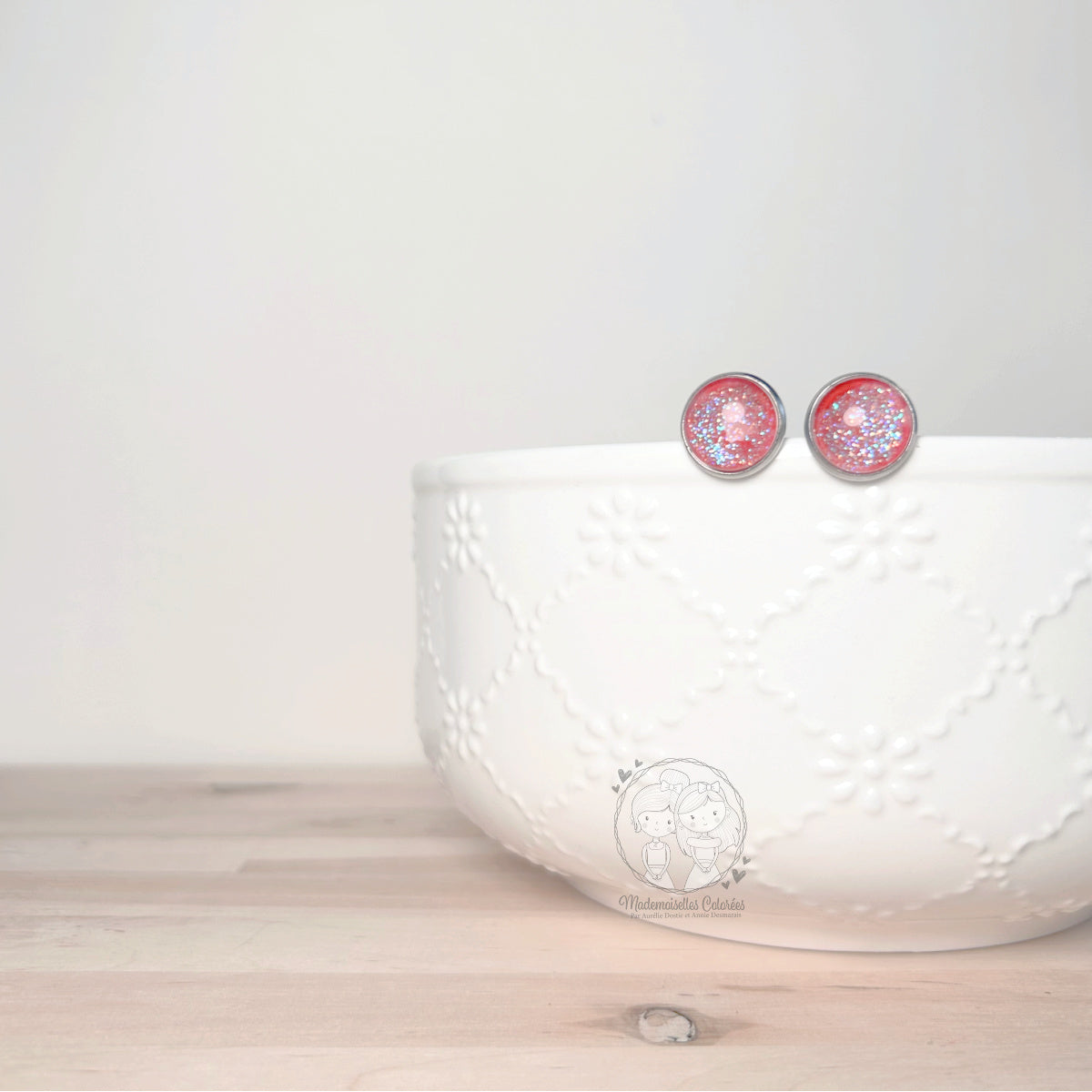 Boucles d'oreilles Clous majenta pailletées