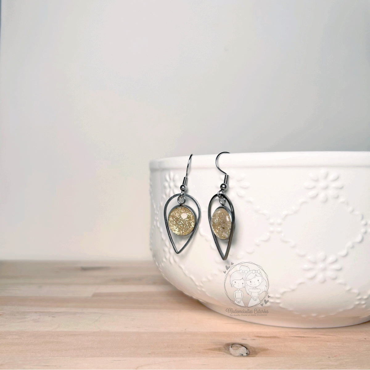 Boucles d'oreilles Pendantes gouttes dorées
