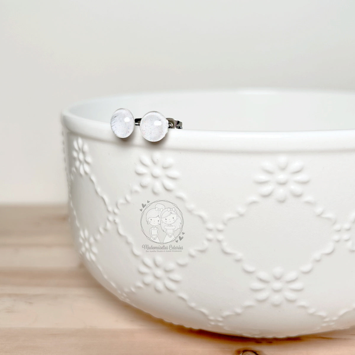 Boucle d'oreilles Clous blancs